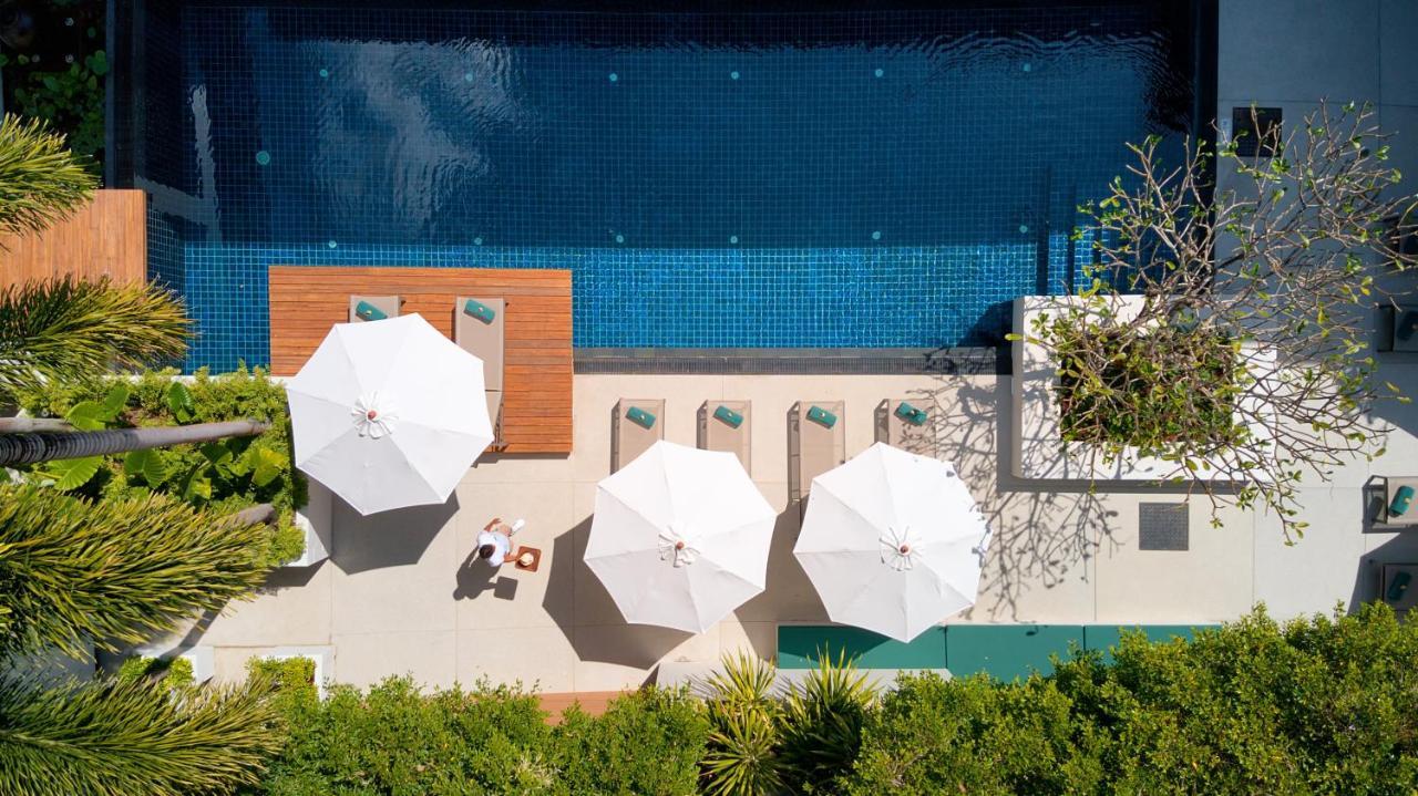 Outrigger Surin Beach Resort - Sha Extra Plus Екстериор снимка The pool at the Beverly Hills Hotel