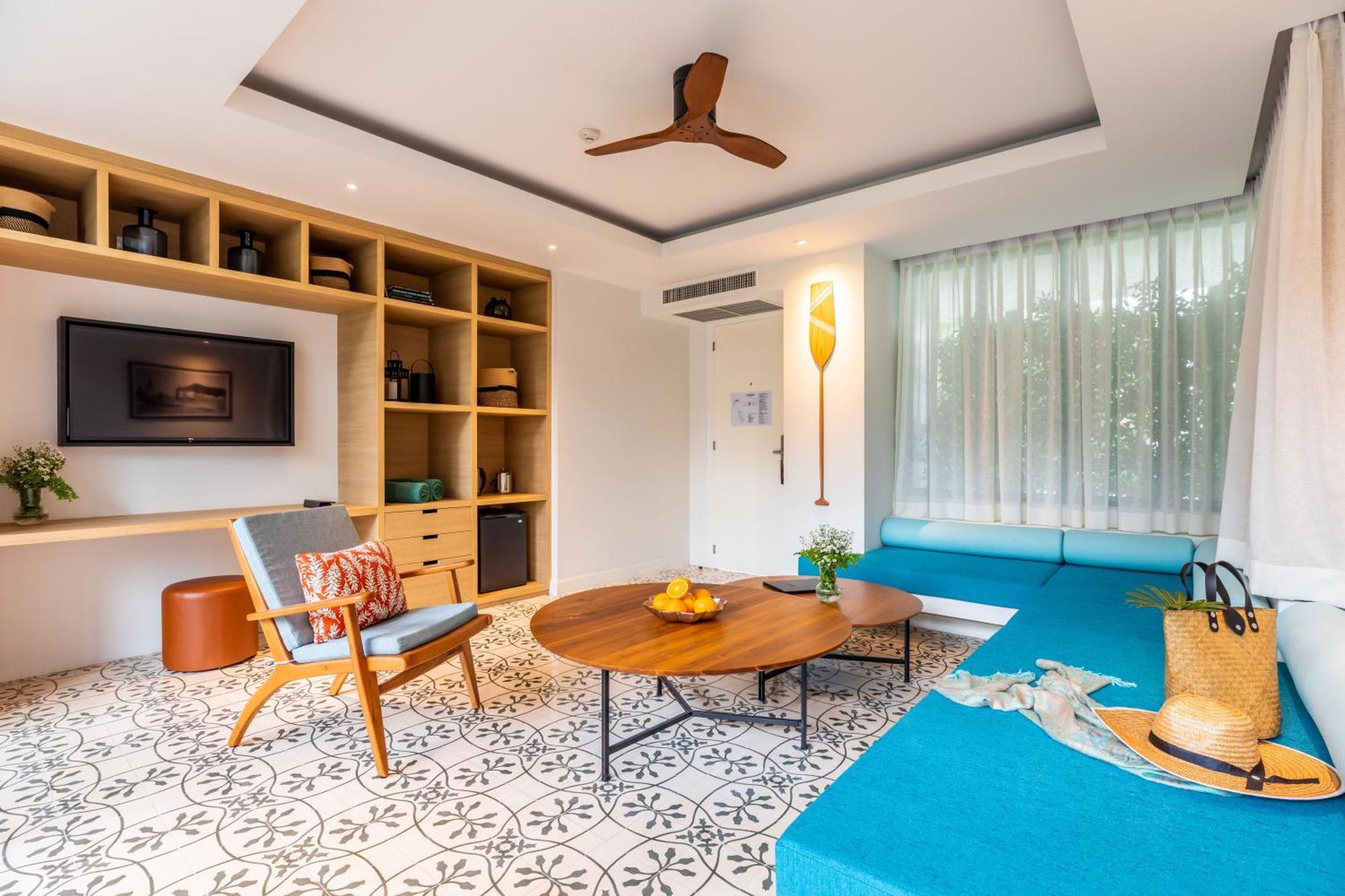 Outrigger Surin Beach Resort - Sha Extra Plus Стая снимка A suite at the hotel
